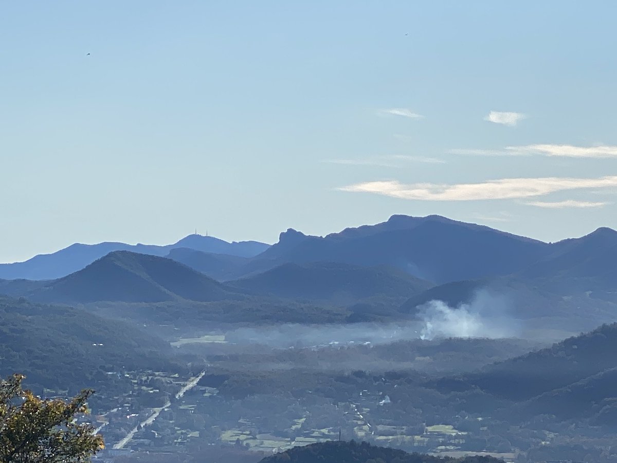 olgatresserras's tweet photo. #serracaballera #eltaga #puigsacalm #parcvolcanicdelagarrotxa #fagedadesantvalentí https://t.co/h5i8MbqzQW