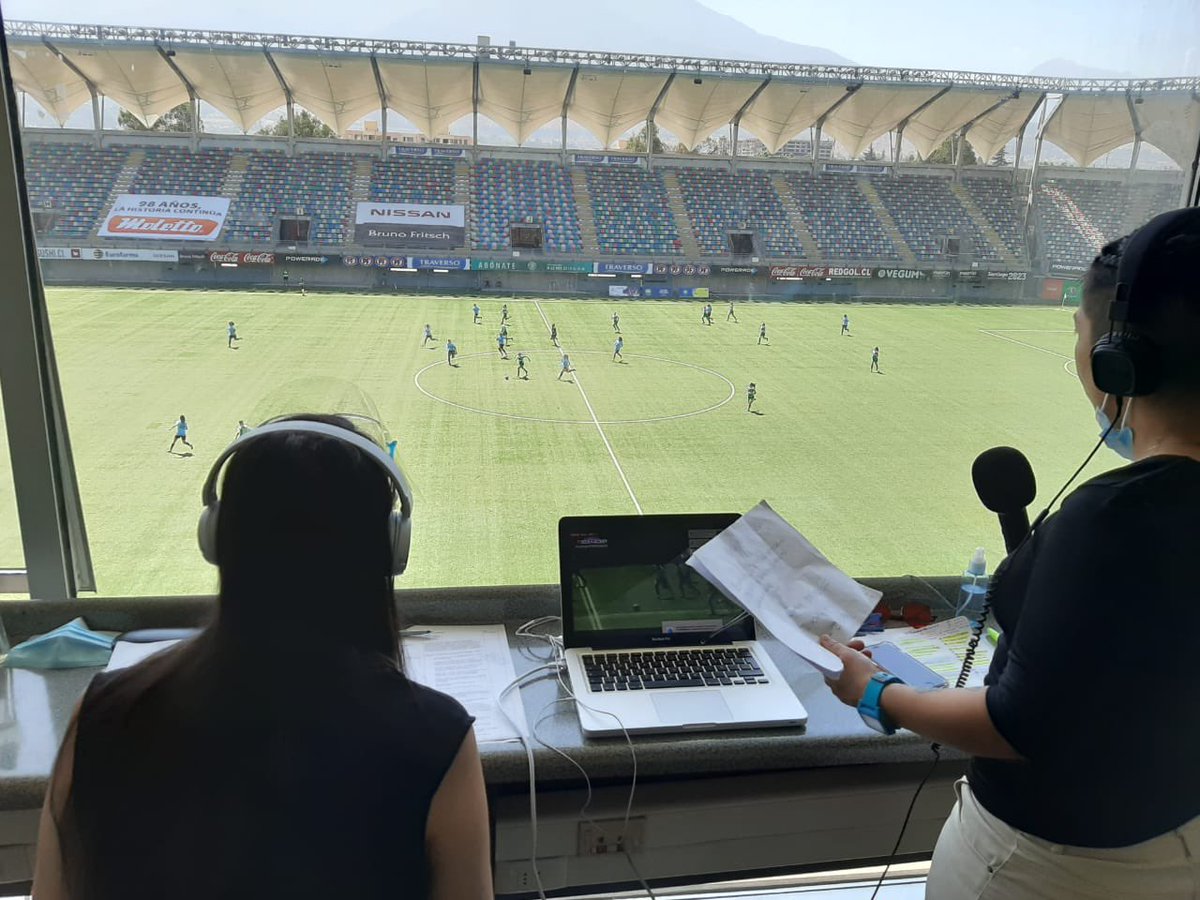 JugadosTV's tweet photo. 💜💜💜Ya nos preparamos para el Segundo Tiempo!⚽️⚽️
@Audaxfemenino 4 🆚 @ClubDIquique 0

Relata: 🎙 Coco Stadella
Comenta: 🎙 Carolina Cabello @caro_pazc 

#lasqueremosver #ellasjuegan https://t.co/rdk7ljS1sX