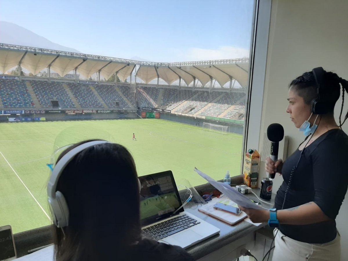 JugadosTV's tweet photo. 💜💜💜Ya nos preparamos para el Segundo Tiempo!⚽️⚽️
@Audaxfemenino 4 🆚 @ClubDIquique 0

Relata: 🎙 Coco Stadella
Comenta: 🎙 Carolina Cabello @caro_pazc 

#lasqueremosver #ellasjuegan https://t.co/rdk7ljS1sX
