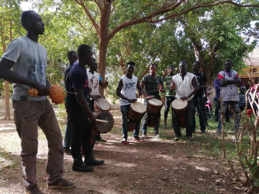 RochLabel's tweet photo. Ambiance au Village Artisanal de Ouagadougou : le Coordonnateur des @RochLabel aux côtés des artisans. 
#The_Roch_Label

@hkab24 @moussaedouard @NinaFatym @KiendrebeogoRo6 @DayambaEden @rochkaborepf https://t.co/PzC2iRcpUg