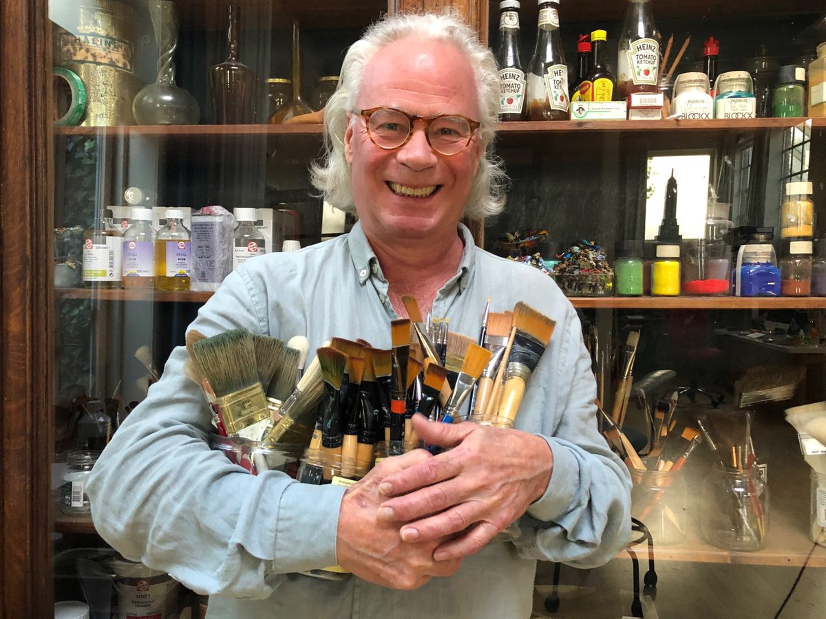 I'm honoured! BRILLIANT ARTIST OF THE YEAR !
Dutch contemporary artist of the year 2021 competition!
Thanks for all your votes!
#brilliant#thanks#oilpainting#artistlife#megarealism#hyperrealism