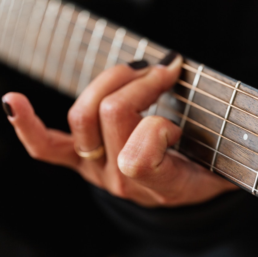 OosSparrow's tweet photo. No #SundayFunday is complete without a little music for the soul. 🎶 
https://t.co/VLnIMjrraI
#openonsunday #music #musician #singer #songwriter #musicforthesoul #guitar #sunday #goodvibes #musicprofessionals #musicians https://t.co/zPzMhqLSPg