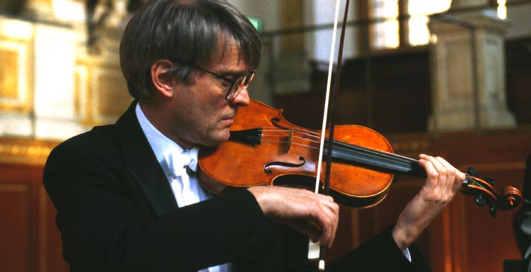today_classical's tweet photo. #Today in 1941 Birth of English #violinist Simon #Standage. #MusicHistory #classicalmusic https://t.co/OzpV8I0bjb