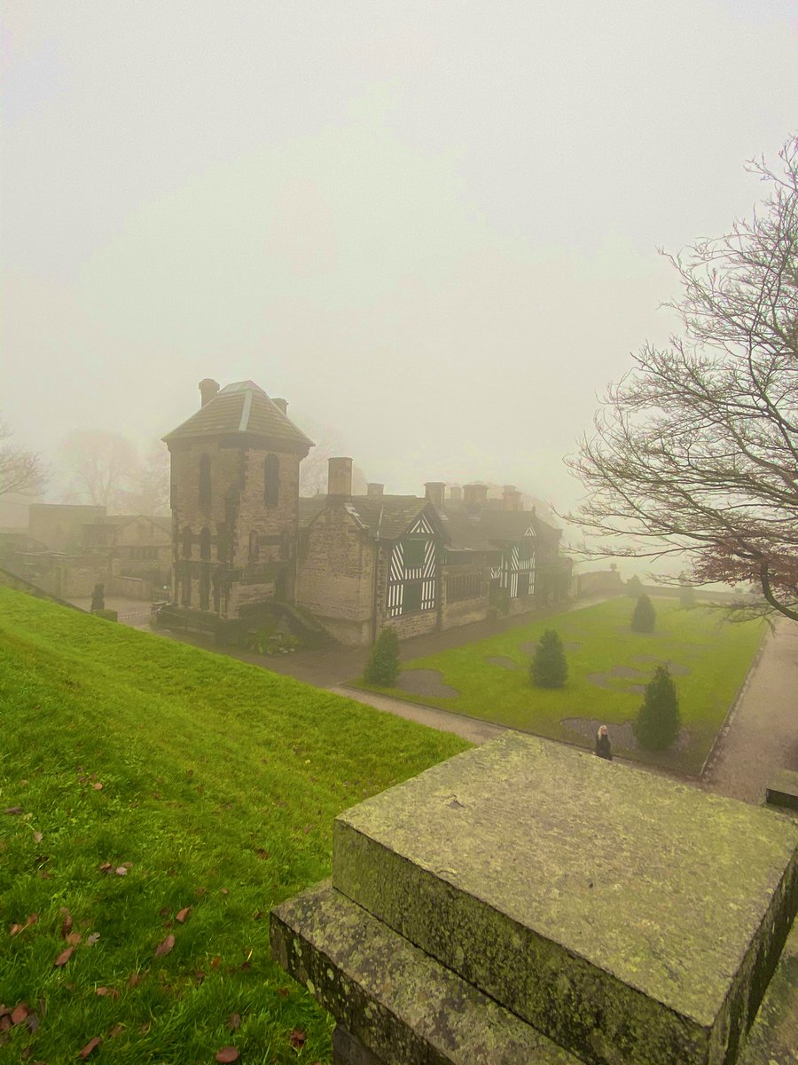 ClosedAccountNT's tweet image. Another walk around @shibdenpark @ShibdenHall but this time with my boys and mist!! #HauntinglyBeautiful