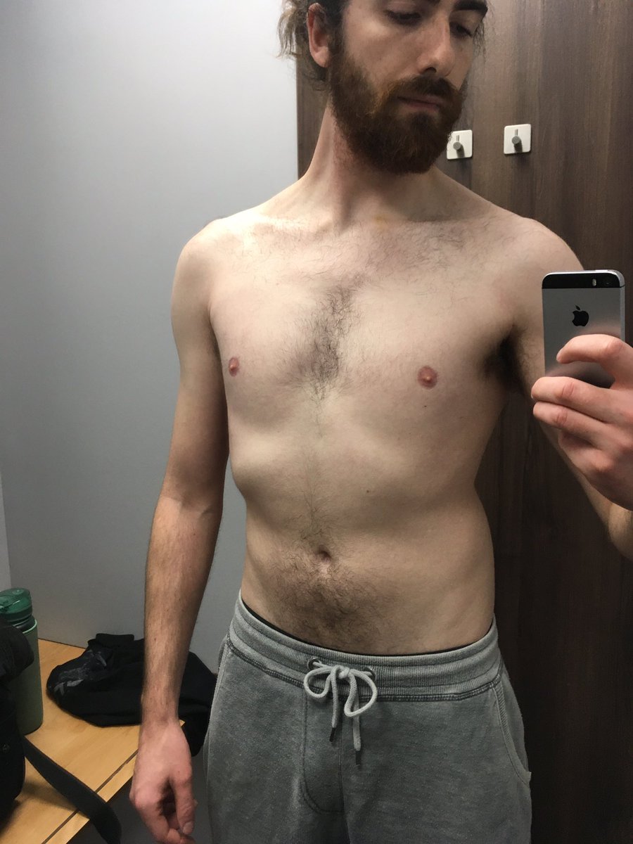 RobDriscollAc's tweet photo. Last week at the gym before lockdown. Progress this year has been slow to nonexistent but I’ll reach those goals. Life sucks right now for so many reasons, just clinging on to what is good when it happens. Feeling ok in my skin. 

#actor #gym #actorlife #gymlife #gymselfie https://t.co/e84OnZnF28
