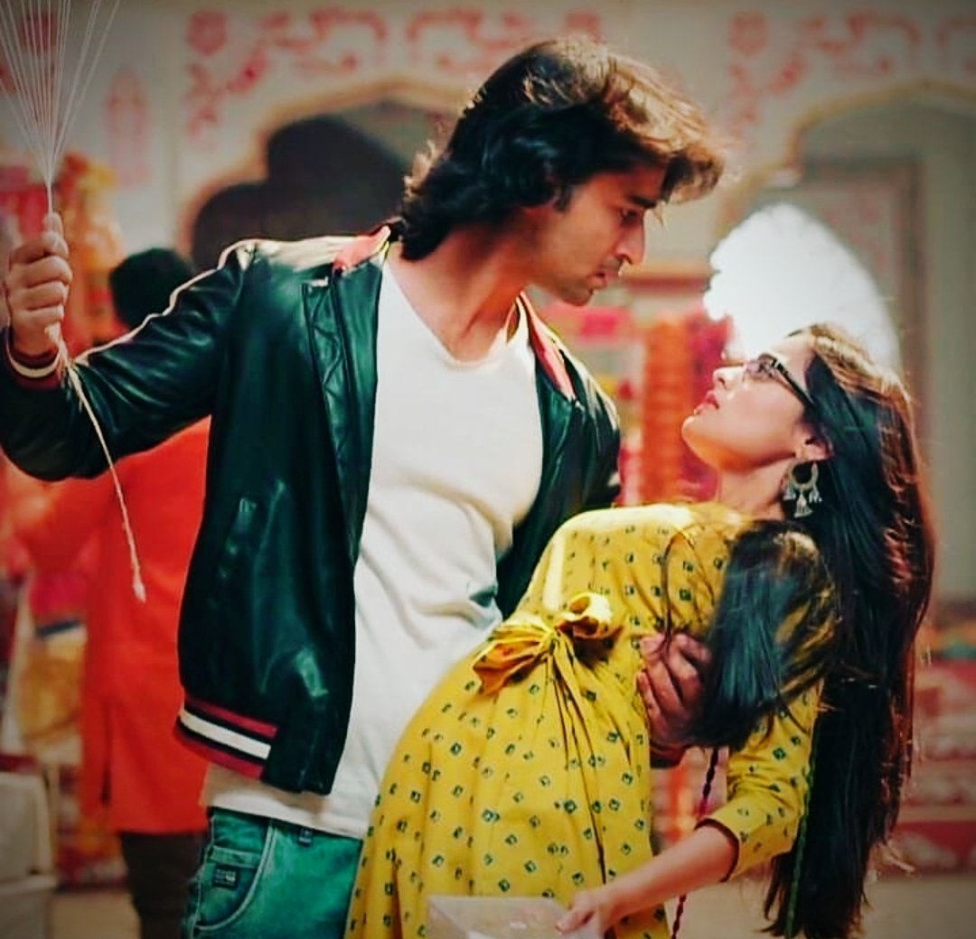 Msfn201145's tweet photo. Ajeeb Rajbansh♥️Angry chorni... yaadein 💕
@Shaheer_S @rhea_shrm 
#MishBir 
#RheaSharma #ShaheerSheikh #YehRishteyHainPyaarKe https://t.co/2HW7JmaGIl