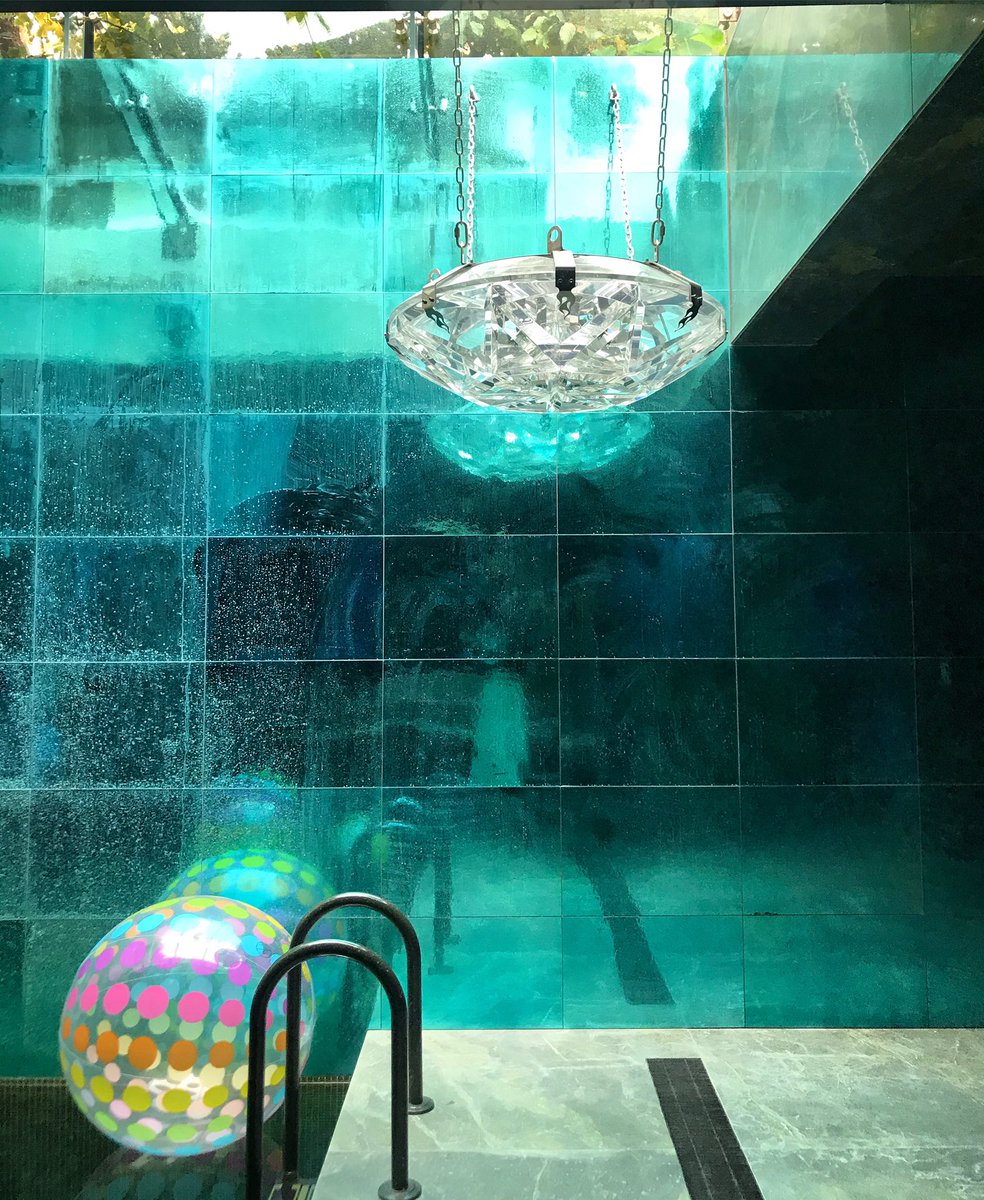 cai_light's tweet photo. ‘Le Diamant' by @cai_light reflecting the above outdoor light into the pool • #swimmingpool #interiordesign #interiordecor #interiordetails #architecturallighting #architecture #architecturaldesign #houseandhome #cailight #lighting #diamondlight #lediamant https://t.co/PBkjsb0LpM