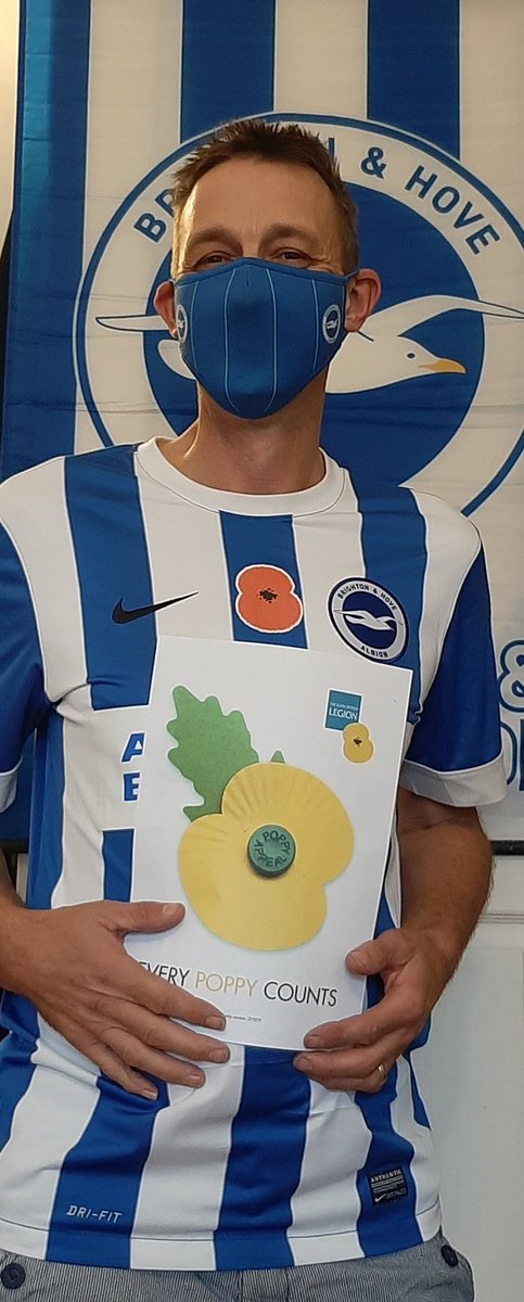 keith_linscott's tweet photo. Me and my youngest daughter (we have no red ink left) 🤍💙 @BHAFCWomen https://t.co/gDdj2LgosA