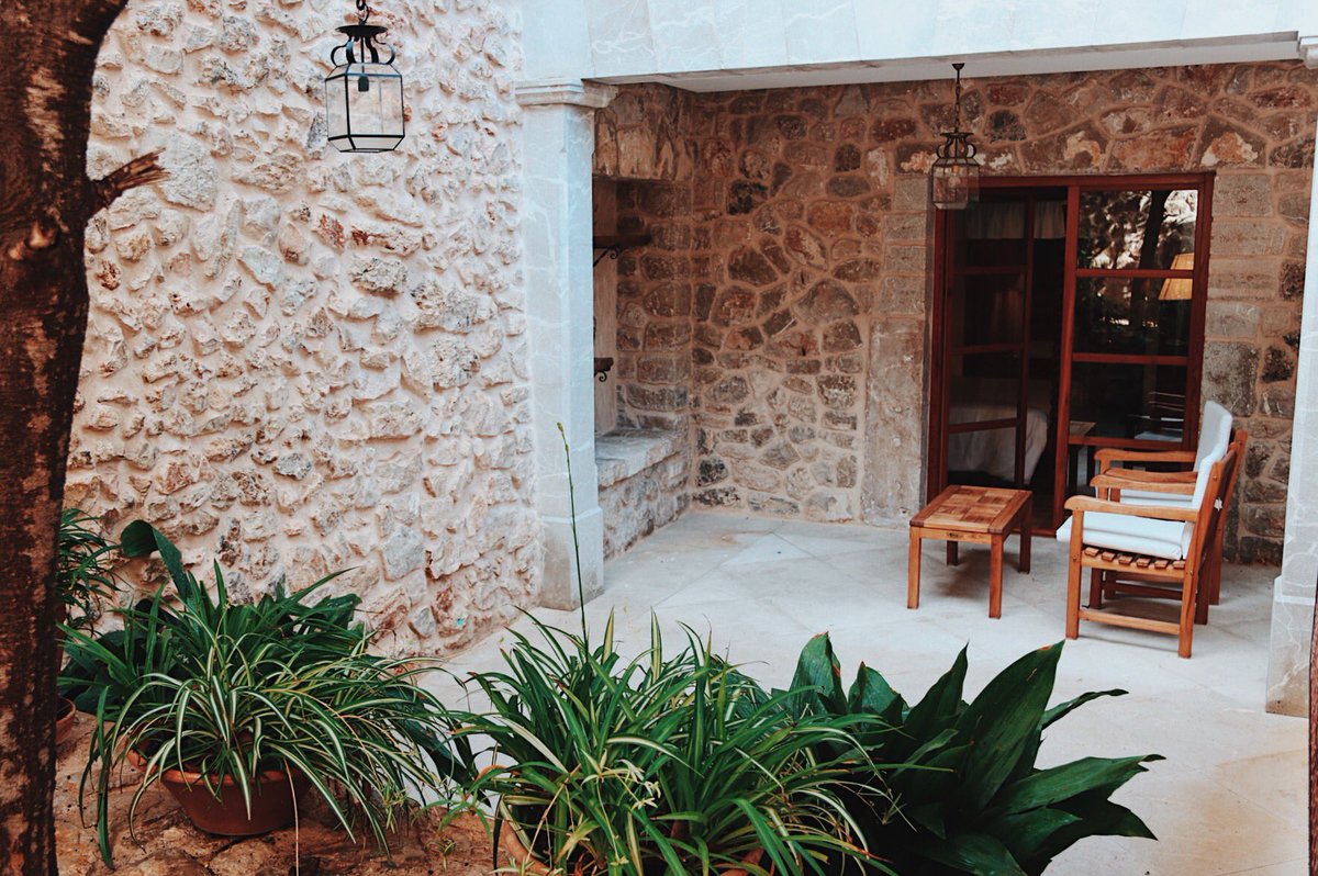 rutasyrutinas's tweet image. Hoteles con encanto en Mallorca 💕 Esta es nuestra habitación en el petit hotel de Cas Comte en #Lloseta 🏡 #somdemallorca #mallorcainspires