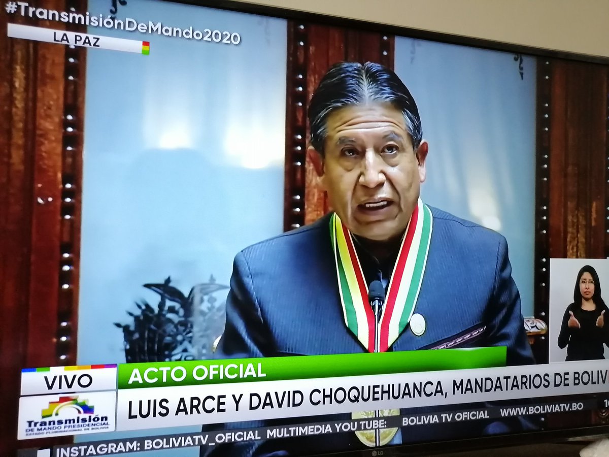 RomaHidalgoR's tweet photo. "El poder tiene que circular, así como la sangre".
¡Qué grande Choquehuanca! ¡Qué nivel de discurso!
¡VIVA BOLIVIA!
#Bolivia https://t.co/BYqwdT6qNu