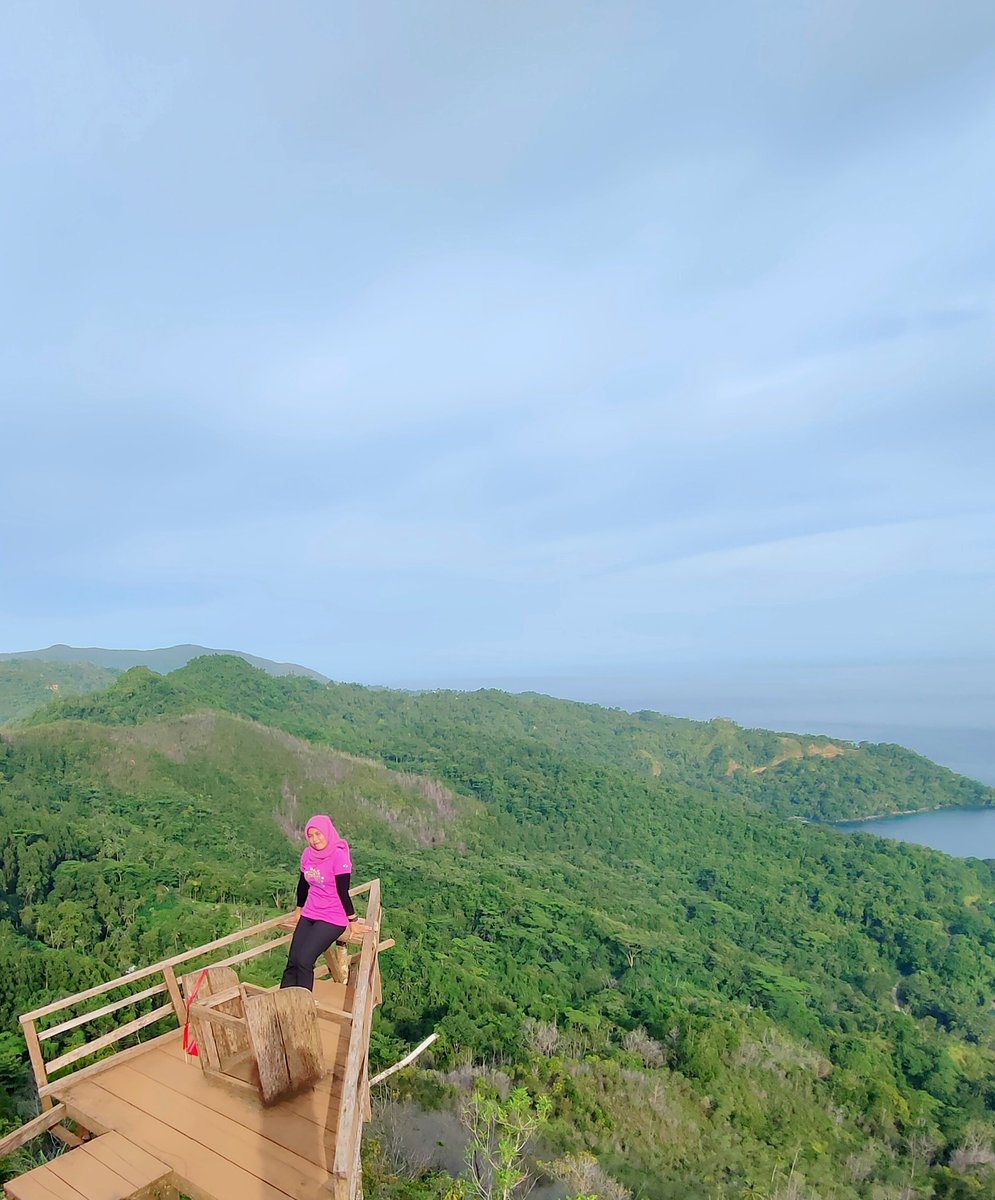 BibaPatty's tweet photo. Lelah Terbayarkan Ketika Sampai DiTempat Yg Paling Indah Ini #siwangujunghuk ❤❤
#siwang
#siwangujunghukkotaambon 
#ambon #ambonmanise #maluku ❤❤ https://t.co/FyFTPgB74X