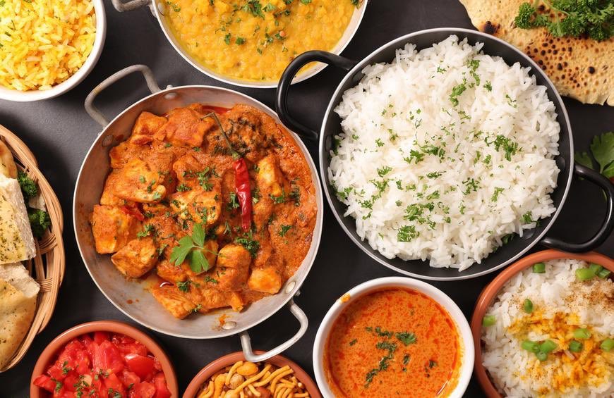 5. La gastronomie obviously :- aussi diversifié que notre peuple (tweet suivant)- épices et herbes très variés (viennent du Pakistan/Asie du Sud) - meilleur nourriture au monde (avis personnel)