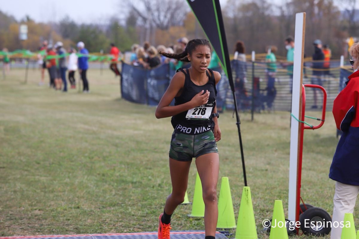 MSHeartland_'s tweet photo. Alex Stewart of Yorkville 19:13 wins flight 1 girls Class 3 #ShaZamChamps20 https://t.co/oIlpf59Hk6
