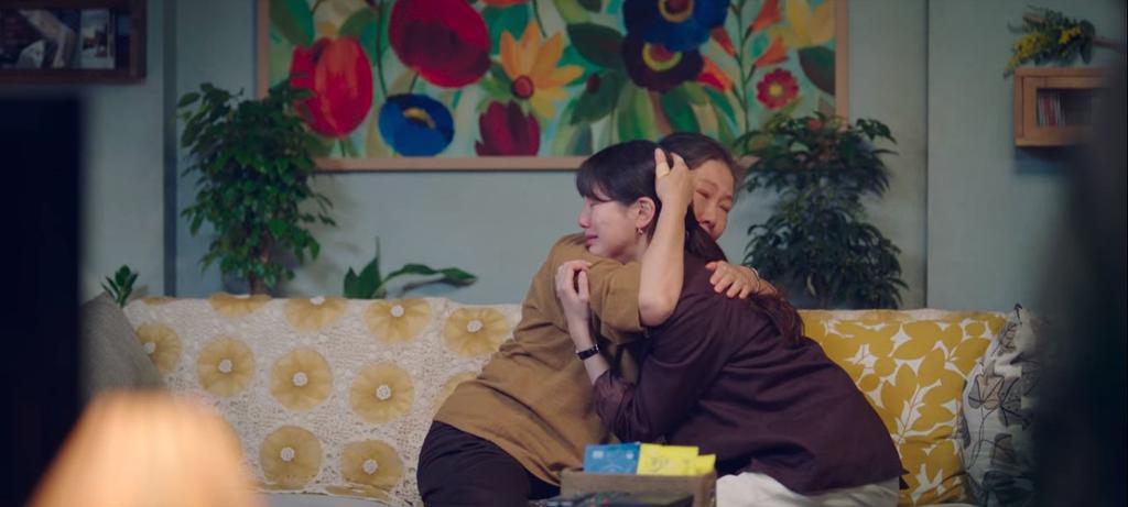 kdramafairy's tweet photo. suzy really ate this scene up 😭 I CANT STOP CRYING 😭😭😭😭 #StartUpEp8 https://t.co/eHfbCW0x3U