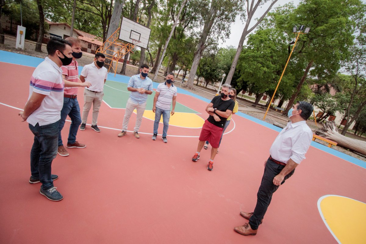 El #CUNE y el club Nacional José María Paz tendrán un playón deportivo para la realización de múltiples actividades. Además, está en proceso el movimiento de suelo y cerco perimetral para la cancha de fútbol 11.