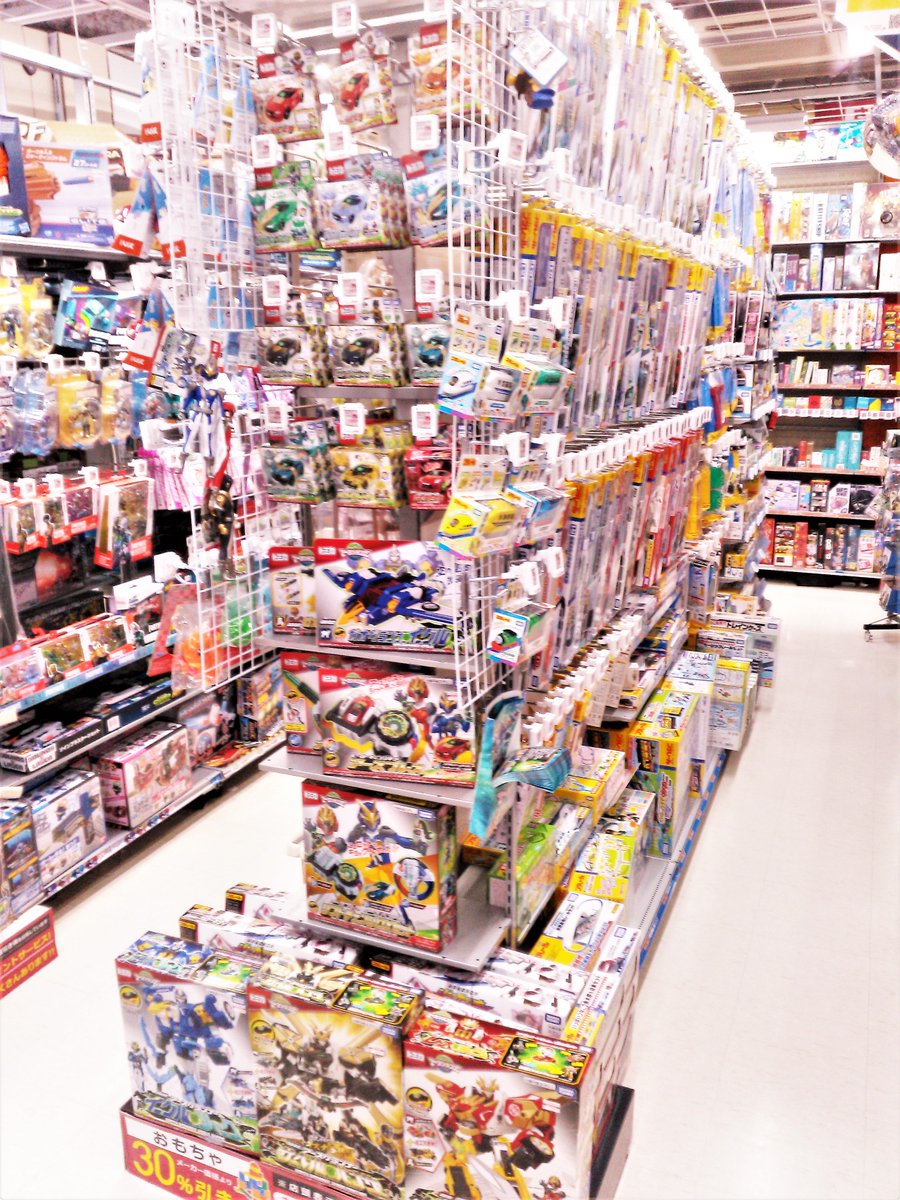 Ha ナイセン団 ビックカメラ渋谷東口店のドラッグコーナーのハロウィンお菓子 W っ 9 9 水 ビッカメ娘 振り返り びたみん