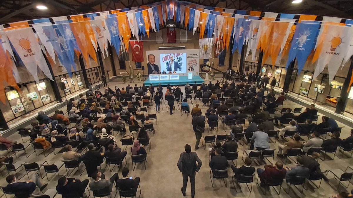 abuyukgumus's tweet photo. Konya Meram 6. Gençlik Kolları Olağan Kongremizi büyük bir coşkuyla gerçekleştirdik.

Kongrede yeniden seçilen Mustafa Selman Avcı kardeşimi tebrik ediyor, başarılar diliyorum.

#GençsinÖndeYürü
#İnandığınYoldaYürü https://t.co/UUbDZgsbHv
