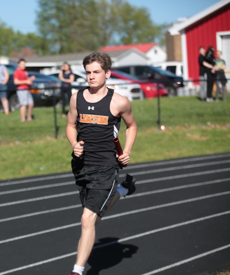 CHSTrack1's tweet photo. Preseason track &amp; field conditioning will begin NEXT Monday (11/16) from 4:15-5:30. Workouts will be on Mon, Tues, and Thurs. and you could receive a free t-shirt just from attending a few sessions. Workouts are optional but the fun isn't!🥳😊 https://t.co/fmc23N4tXk