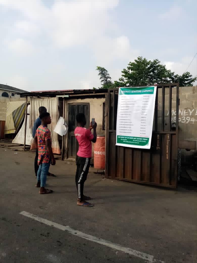LifeIntern's tweet photo. Offline Awareness and sensitization happening across Lagos, not everyone is on twitter so let’s take the gospel to them offline. 40 banners went up this past week, so much more needed.  #EndSars https://t.co/pVixhigVzs