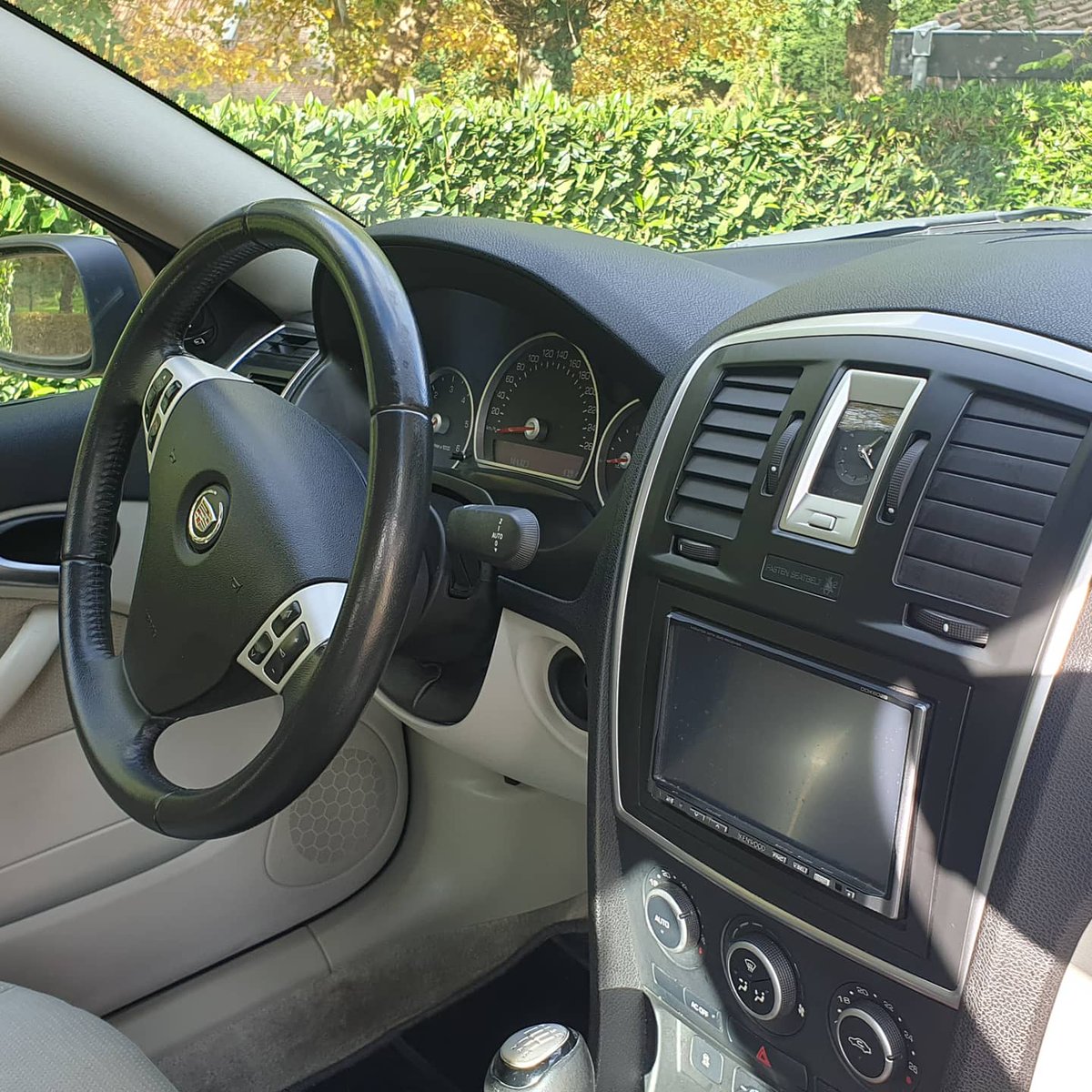 BikeKillerBe's tweet photo. Au cas ou pour ceux qui veulent je fait du detailing ;) ma dernière réalisation 
#Detailling #Cadillac #mirror https://t.co/NFx6hAgMFL