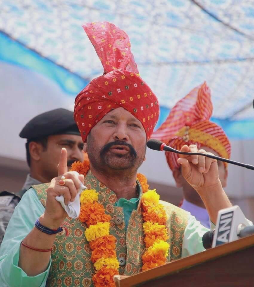 chlalsinghinc's tweet photo. मेरे अपने जम्मूवासियों, वक़्त आ गया है कि बीते 1 साल में हमने जो झेला है उसका हिसाब किया जाए। DDC चुनाव इससे बेहतर समय नहीं हो सकता है। तय कीजिये कि JKBJP को सबक मिले। लोकल के लिए वोकल हो जाइए और डोगरा स्वाभिमान  संगठन पार्टी(DSSP)का साथ देकर जीताए!Jai Duggar Jai Dogra Jai hind🇮🇳 https://t.co/riv5sOJpwK