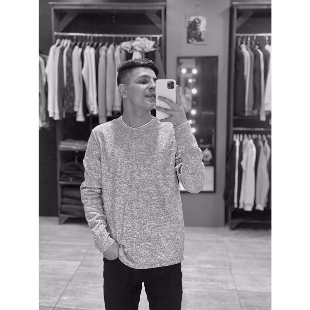 Busy 🖤🔥