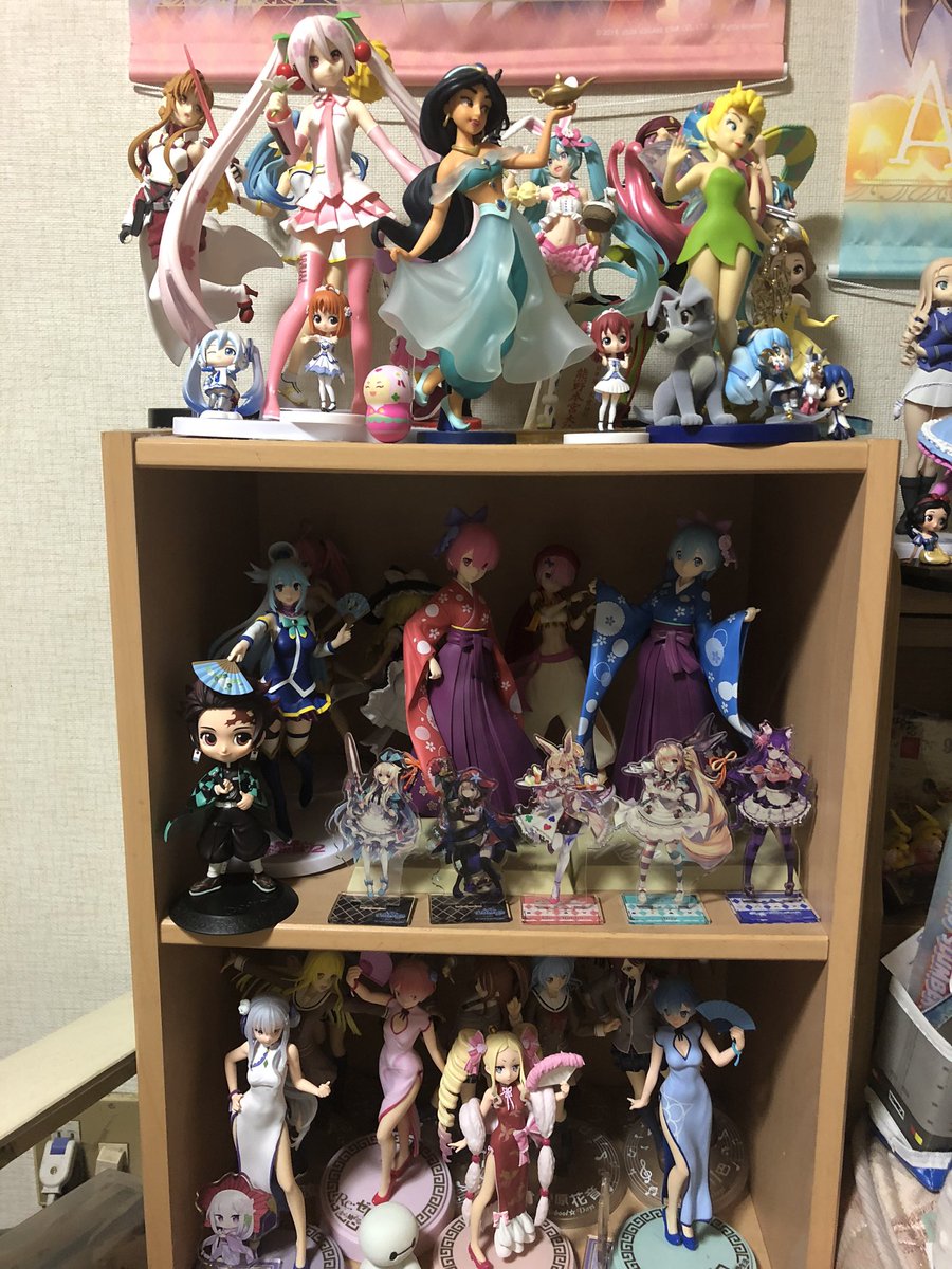 azukidz's tweet photo. #オタ部屋ぶらり旅第3回　
フィギュア大好きオタ部屋です https://t.co/C4epHEMgeJ