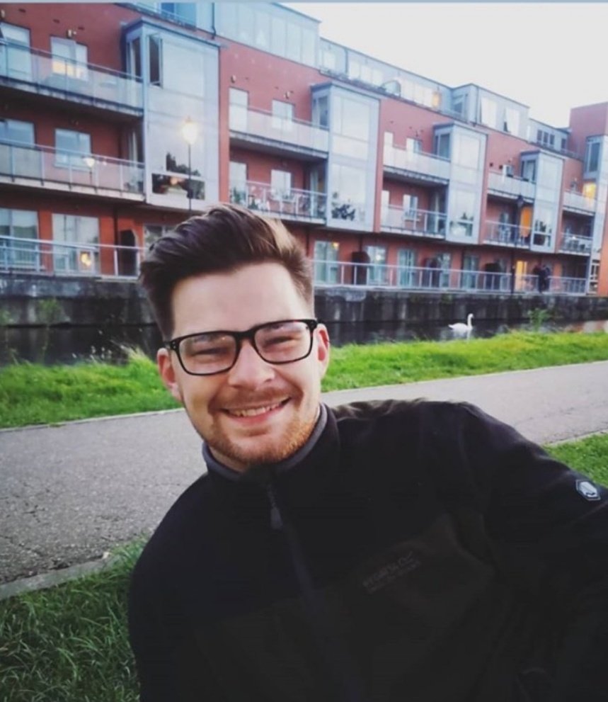 ais0oooo's tweet image. Conor passed away after running for Movember this week &amp;amp; his gf Eavan has called for donations to his Movember account in his memory

Irish twitter, please do what yous do best for her here cause he was the loveliest lad whos been taken way too soon

ie.movember.com/mospace/143210…