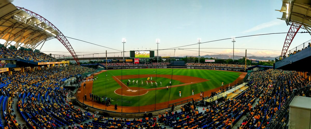 CPBL's tweet photo. SELLOUT CROWD!!!!
#TaiwanSeries Game 7 Attendance: 15,600
#TaiwanBaseball #CPBL #CPBLwithFans https://t.co/IBynivhaqV