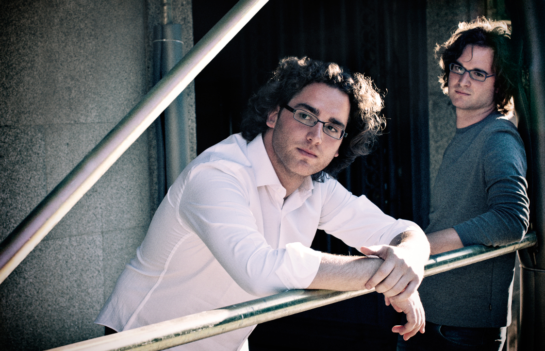 enclavedecamara's tweet photo. O dúo de piano formado polos irmáns Victor e Luis @DuodelValle actúa este xoves 12 de novembro ás 20.30 h no Auditorio Municipal de #Ourense. Obras de Shubert, Corigliano e Ravel. Toda a info aquí 👉 https://t.co/DVjtoSS1j0  🎹 @OurenseCultura https://t.co/YtjhbzisYd