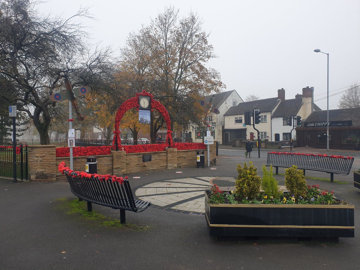 BeckySaunders84's tweet photo. Thank you to everyone who made this years #pelsallpoppy display. In such challenging times its more important than ever to remember ❤
#RememberanceSunday #RemembranceDay #RemembranceDay2020 https://t.co/YECe2jMqxn
