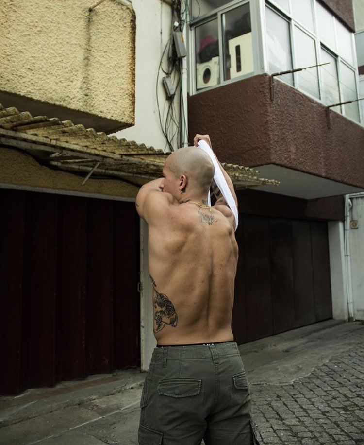 ⠀⠀
        ◞ ◞ 𝗌𝖾𝖽𝗎𝖼𝗍𝗂𝗏𝖾 𝗌𝗎𝗇𝖽𝖺𝗒,

𝗟𝗔 𝗠𝗜𝗥𝗔́ 𝗜𝗡𝗧𝗘𝗥𝗡𝗔𝗖𝗜𝗢𝗡𝗔𝗟. 
𝗤𝗨𝗜𝗘𝗥𝗘𝗡 𝗣𝗜𝗟𝗟𝗔𝗥 𝗗𝗘 𝗠𝗜 𝗖𝗔𝗣𝗜𝗧𝗔𝗟, 𝗤𝗨𝗜𝗘𝗥𝗘𝗡 𝗛𝗔𝗖𝗘𝗥 𝗖𝗢𝗠𝗢 𝗤𝗨𝗘 
𝗛𝗔𝗬 𝗥𝗜𝗩𝗔𝗟.
⠀⠀