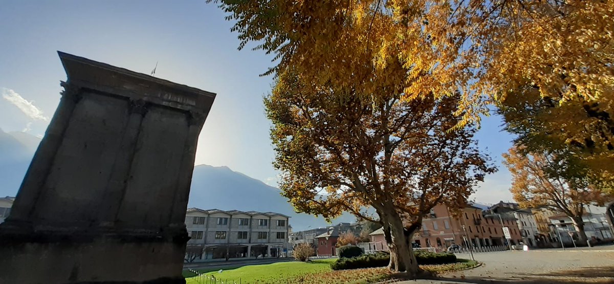 CultureVdA's tweet photo. #8novembre Metti una tranquilla #domenica mattina #aspasso per #Aosta romana in #autunno...
Al #ponte romano: un angolo senza tempo!
@ComunediAosta #laCulturaènellAria... @Valle_dAosta https://t.co/kiacBoFdxd
