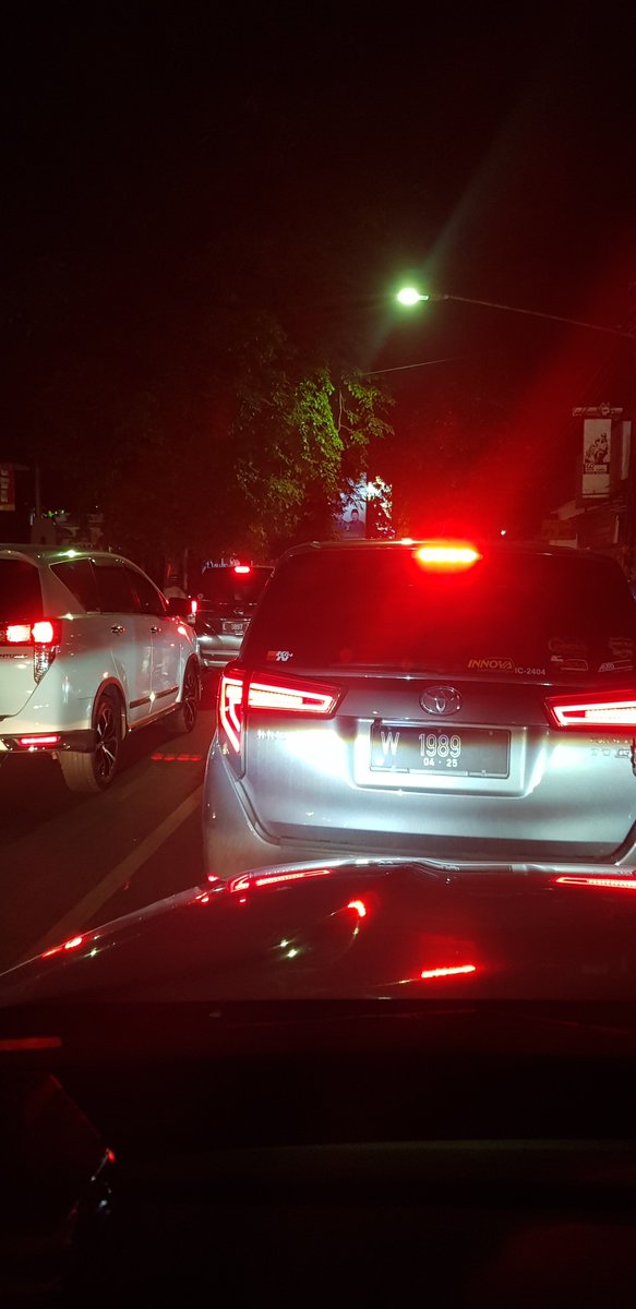 apriyanto2804's tweet photo. @e100ss ini jln. Kyai haji mukmin sidoarjo ..... muuuuuuuaaaceeeet puaraaaahhhhhhh .... petugas dimana yahhh https://t.co/oYvMJoJP0o