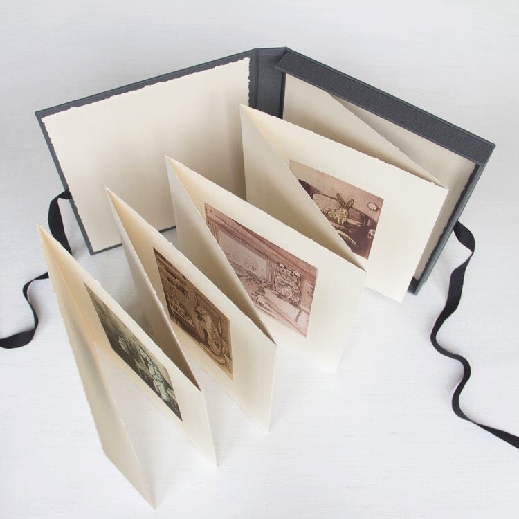 Éilis Murphy of Folded Leaf creates stunning hand bound volumes that make magical presents both to read & look at. They are utterly desirable.Visit her website to see more details & her beautiful work:  http://foldedleaf.ie 
