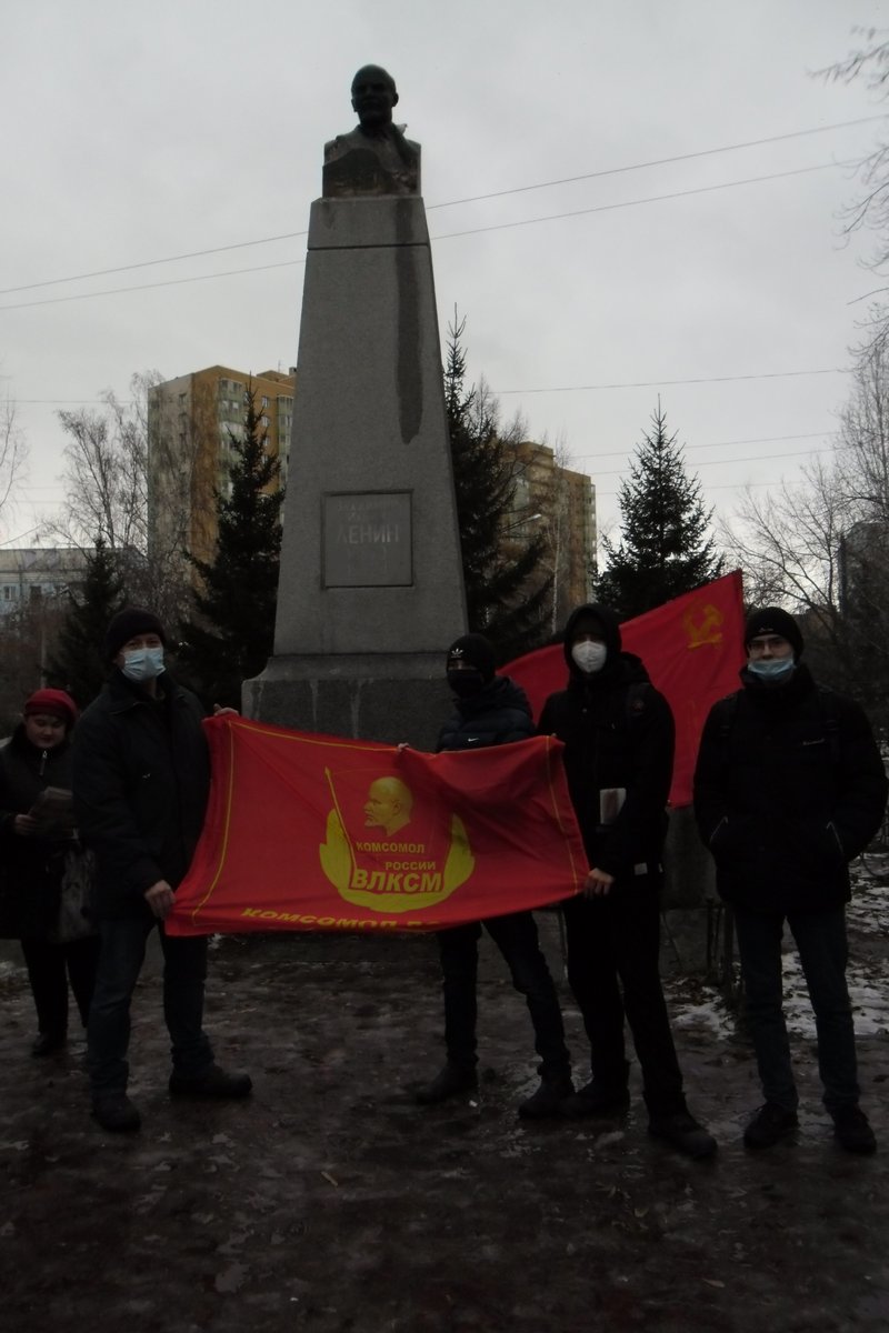 Komros124's tweet photo. встреча с товарищами 7 ноября https://t.co/BJGF7KZqNX