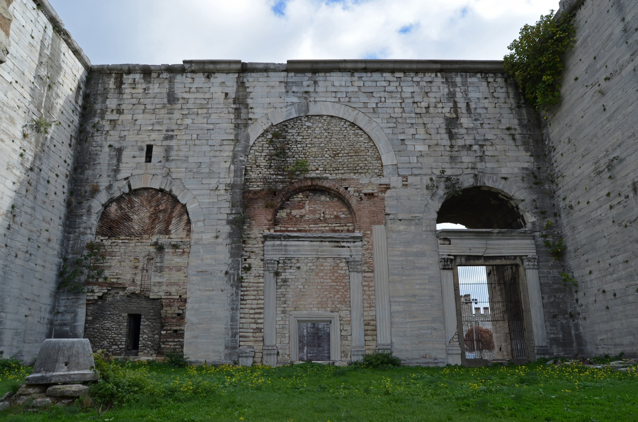 The Byzantine Legacy Golden Gate Porta Aurea Xryseia Pylh Altin Kapi Photos Taken This Morning T Co Ikq4tklq1r Twitter