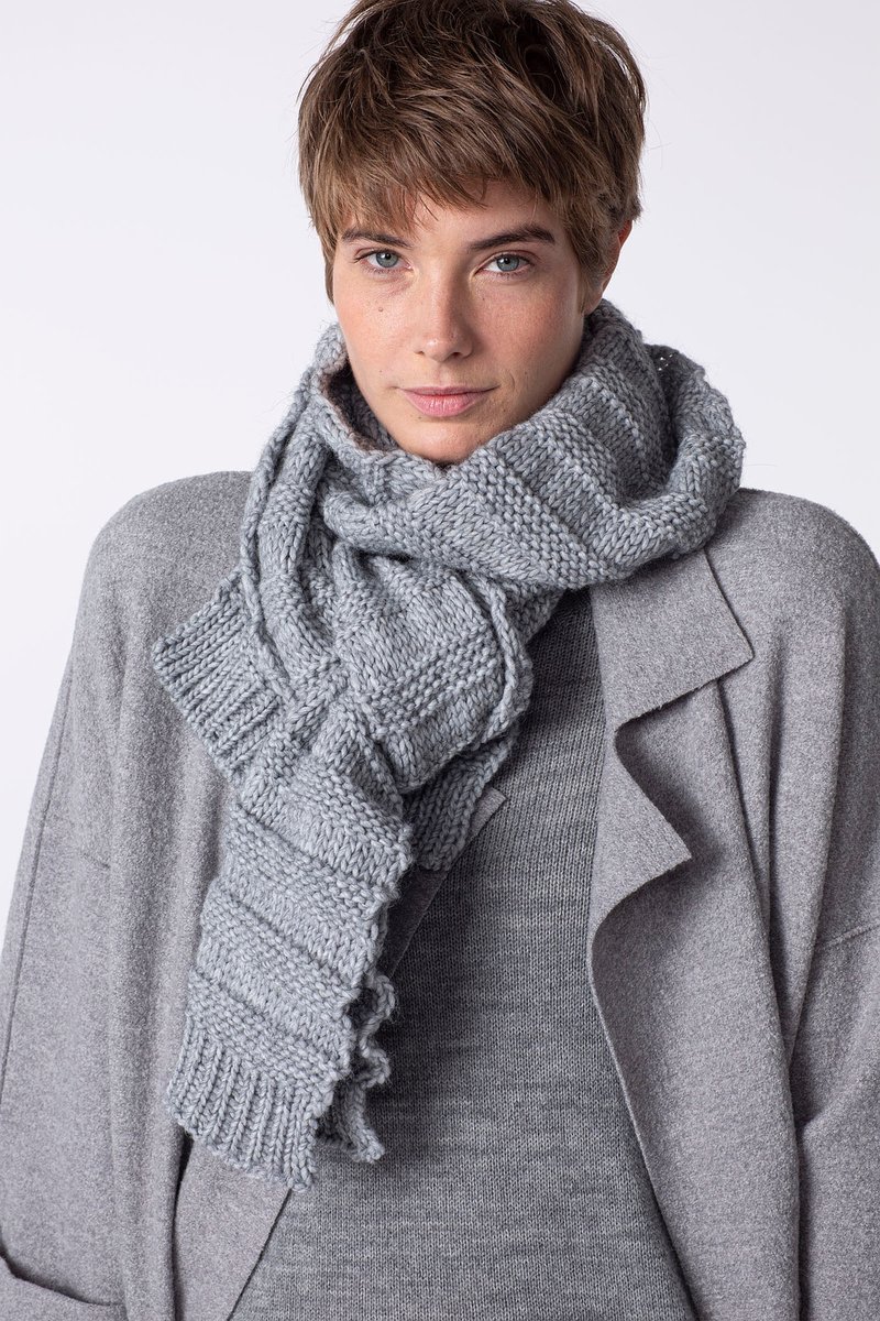 OSKA_U_K's tweet photo. The hand-knit look is what makes this scarf so special. Looped, knotted, loosely hanging: every styling variation has its own charm and brings out its rustic charm: an ideal winter companion

#oska #newin #aw20 #autunmwinter2020 #coat #boiledwool #slowfashion #sustainableclothing https://t.co/tgHxSu5mxy