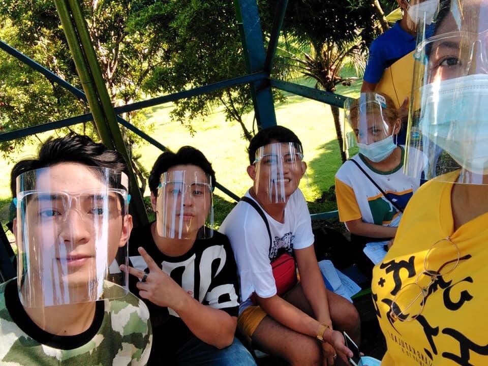 itskathmercado's tweet photo. one more episode left! eto yung mga photos bago umiyak ang lahat. miss you all!!! so proud of you guys!
@asterisk_ph @kkristian_2020 @jadeee099 @zeiah_mejia @Kayden_Ayu @keijeerou @johncortezzzz @karissadnne
nasan sina @21_enz @DarwinYu_PH?
#MyExtraordinaryEP7 #Road2Finale https://t.co/sxPMCotpWG