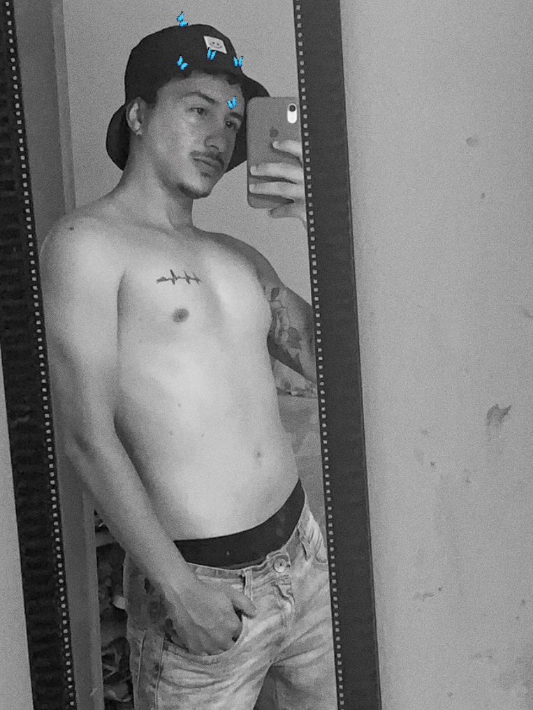 mpaulodias's tweet photo. O close vai ser no espelho #CloseGayBlogBR https://t.co/GK1NJ5ug3A
