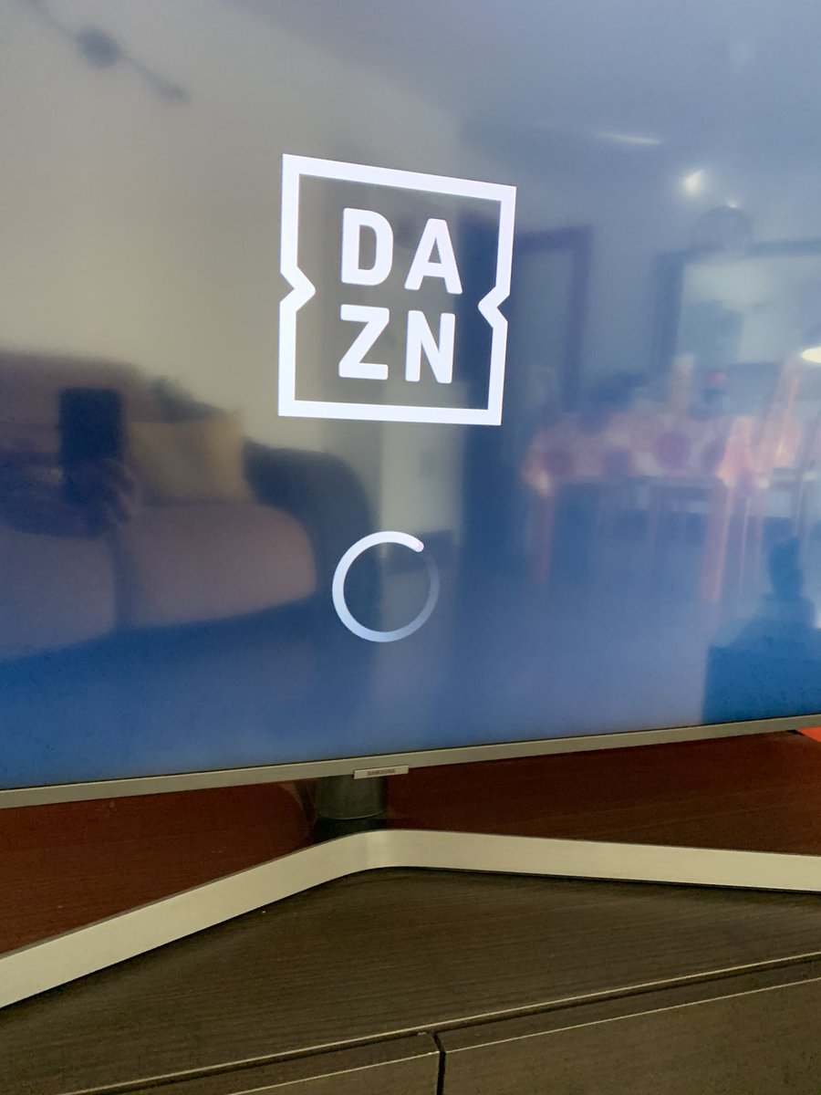 davidmorcillo13's tweet photo. @DAZN_ES todo los días que hay carreras igual,así llevo toda la mañana,reseteo el router la tele y nada https://t.co/2ZwlEKBKbl