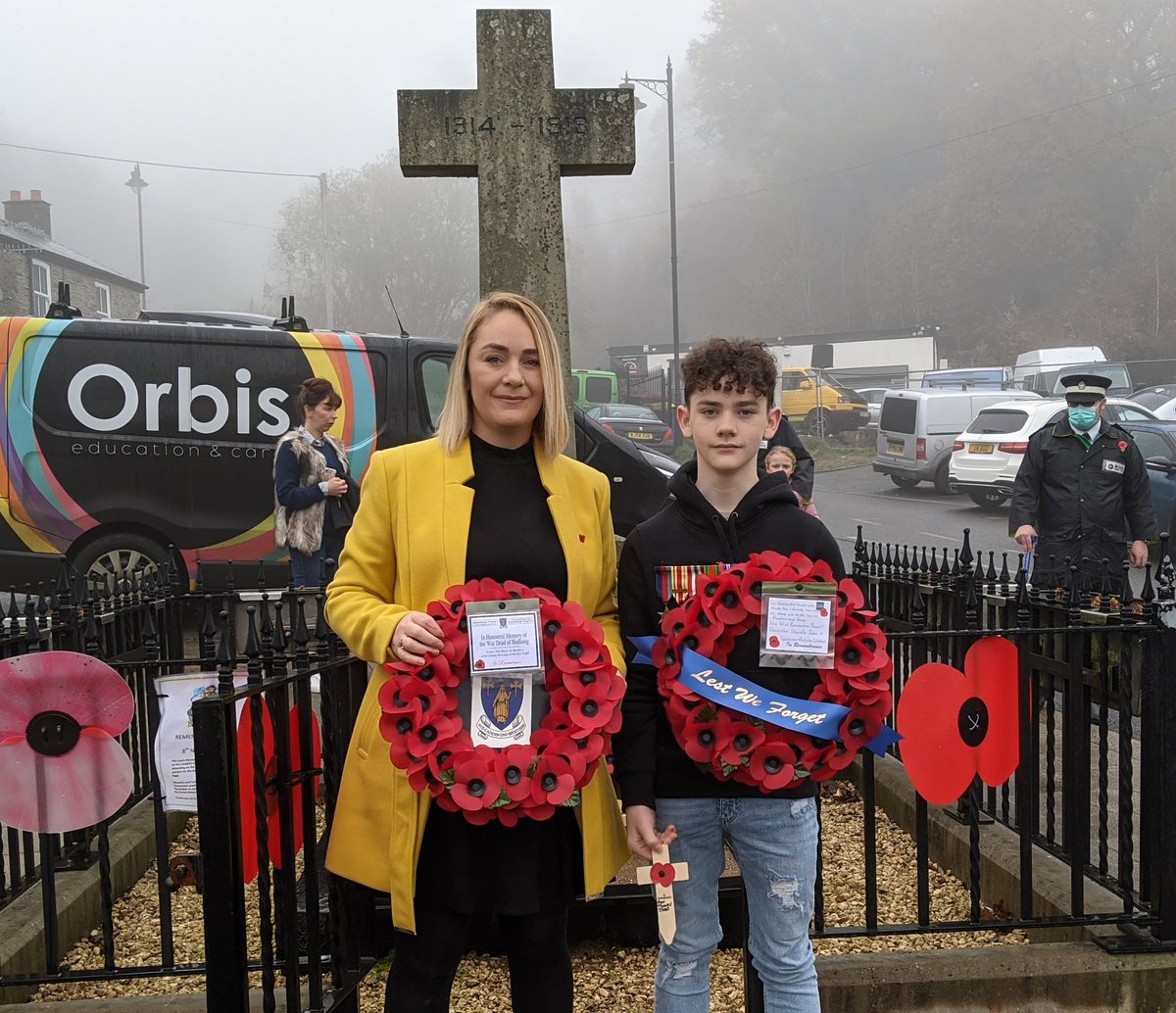 SherJago's tweet photo. Wreath laying this morning at Bedlinog Cenotaf #lestweforget2020 https://t.co/BhA6QN77pA