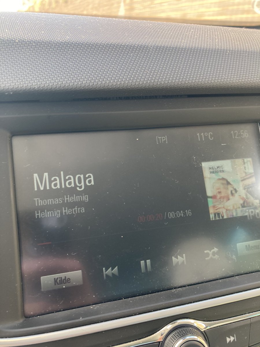 MortenKock's tweet photo. Så startes #pendlerbilen lige straks op til #TiITyve 

#HverforsigSammen 
#DressedForSuccess
#PaintedForSuccess

#malaga #thomash #thomashelmig

#lbkagf #sldk @AGFFodbold 

#StolteSomFå
#FølgViljen #ByensHold 

#ultratwitteragf #KSDH ⚪️🔵❤️⚽️ https://t.co/vupxIYuOQF