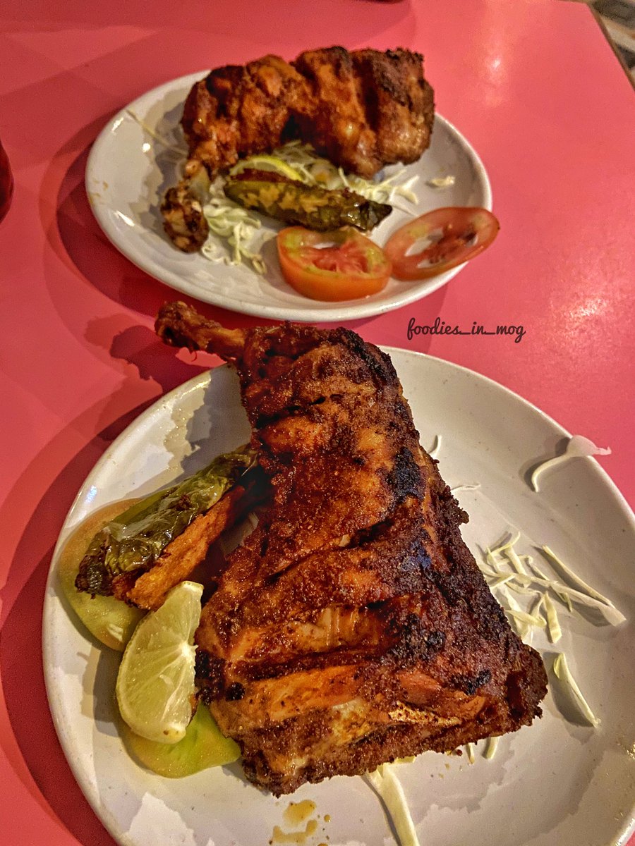 foodies_in_mog's tweet photo. Goa's legendary chicken leg piece🤤🤤
#chickenlegpiece #localbar #localgem #goa #barsofgoa #khandepar #usgao #goanfood #foodiesinmog
https://t.co/0P20dAeQYA https://t.co/mgjB3P5zLC