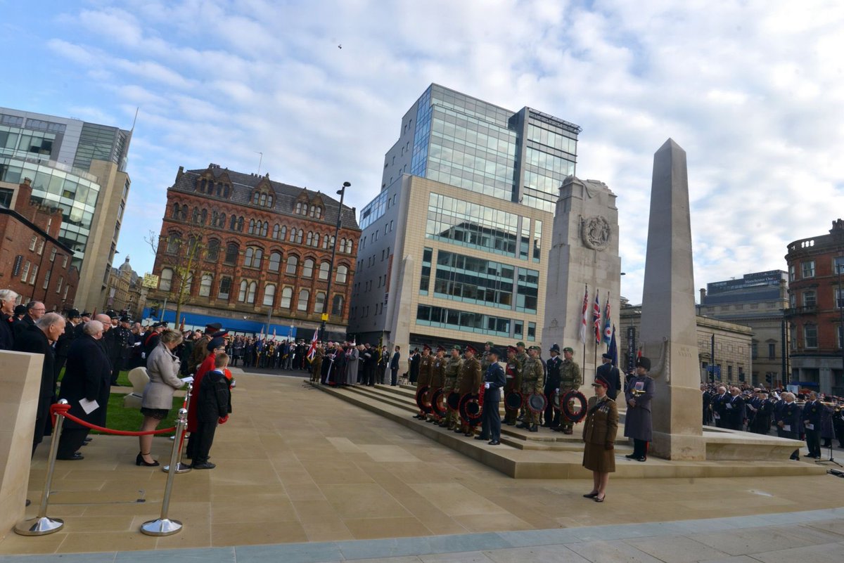 MancPictures's tweet photo. MANCHESTER REMEMBERS ♥️ https://t.co/u7iqRe49jX