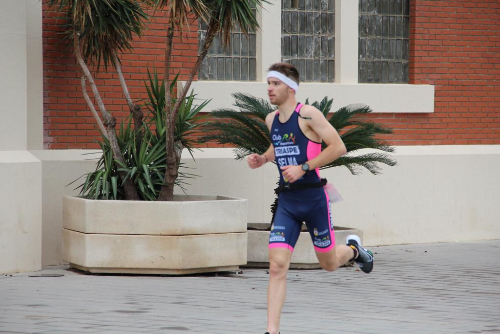 Triaspe_Aspe's tweet photo. Una vez concluido el Campeonato Autonómico Sprint de Triatlón 🏊 🚴 🏃 disputado en #Valencia este ha sido el resultado de la general de nuestros chicos:

Carlos 11
Pedro 13
Carmelo 19
Fran 71

Por otra parte, hemos quedado en cuarta posición por clubes. https://t.co/wMaWwu0EqF