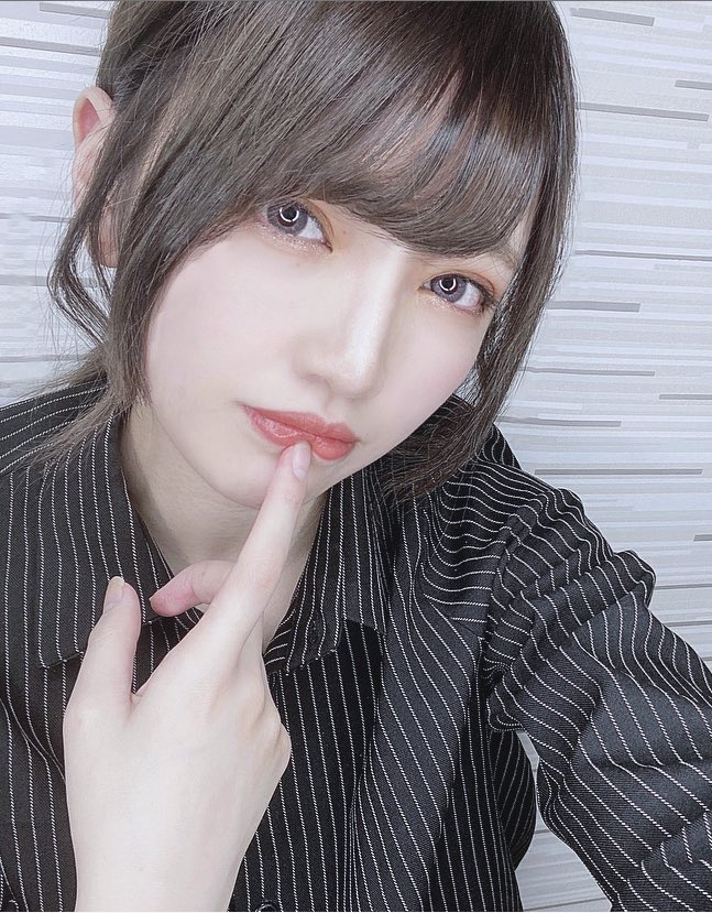 咲 菜月 証明写真が1番現実を突きつけてくる 自撮りが1番 Selfie 셀카 自撮り 自撮り女子 黒髪 アッシュカラー 証明写真 カラコン ザピエル グレーカラコン 被写体 T Co Xyhedsmyea Twitter