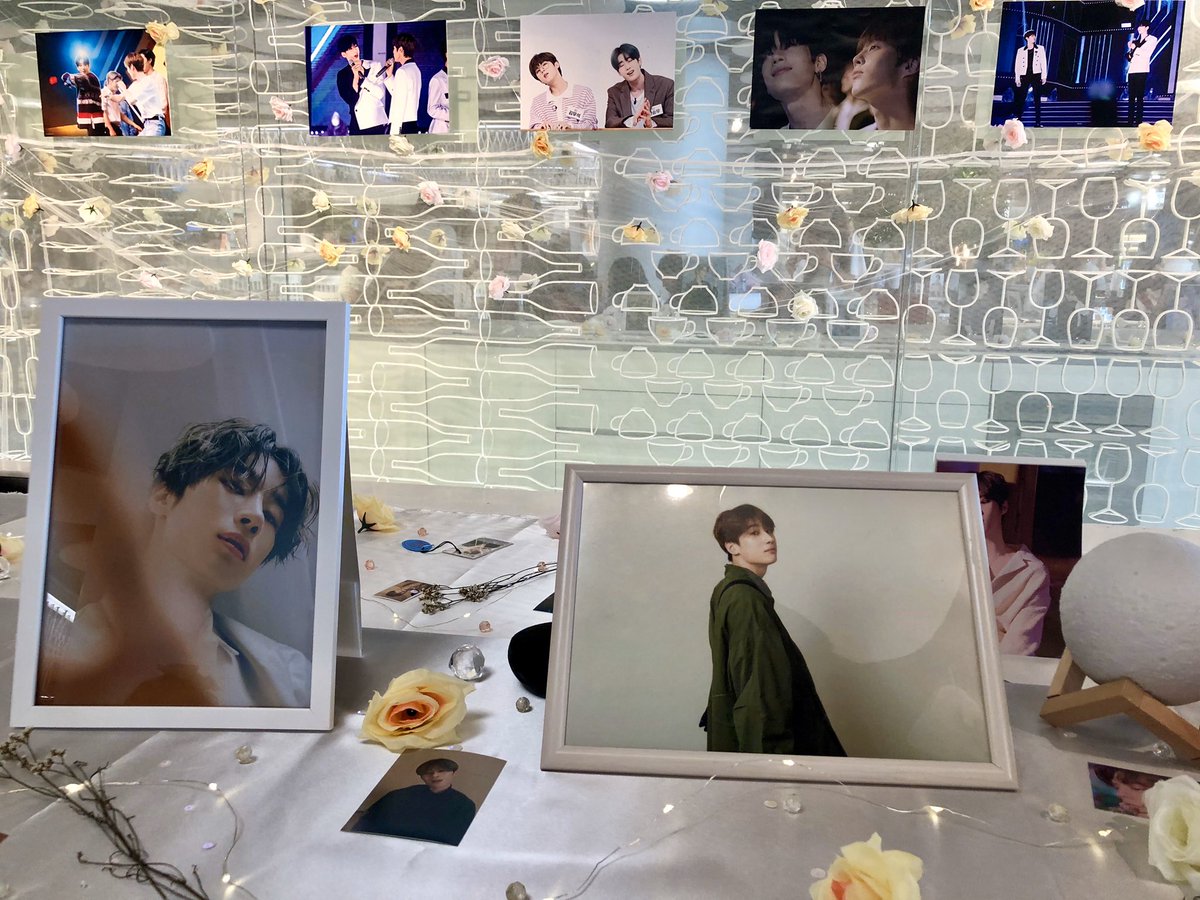 Bow_Thassawan's tweet photo. บรรยากาศงานน่ารักมากค่ะ อบอุ่นจัง 🧡 🥰 #ToTheMoonAndBackSWS https://t.co/pqDk78nz6W