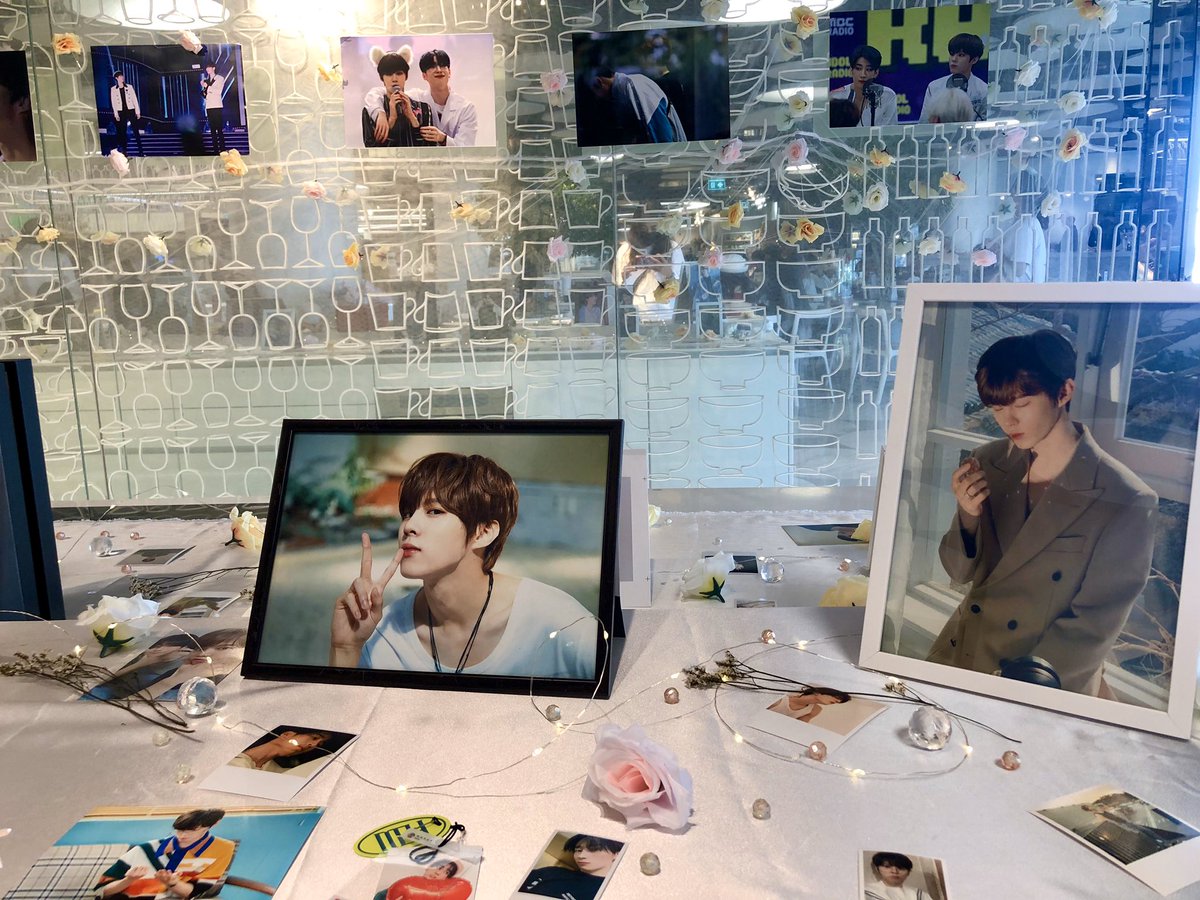Bow_Thassawan's tweet photo. บรรยากาศงานน่ารักมากค่ะ อบอุ่นจัง 🧡 🥰 #ToTheMoonAndBackSWS https://t.co/pqDk78nz6W