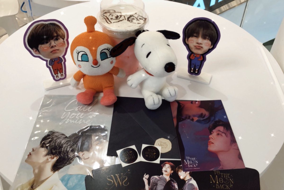Bow_Thassawan's tweet photo. บรรยากาศงานน่ารักมากค่ะ อบอุ่นจัง 🧡 🥰 #ToTheMoonAndBackSWS https://t.co/pqDk78nz6W